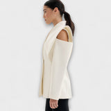 Adéla Elegantní Sochařský Blazer Moderním Raménkem