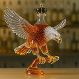 Skleněná láhev na whiskey ve tvaru orla bělohlavého